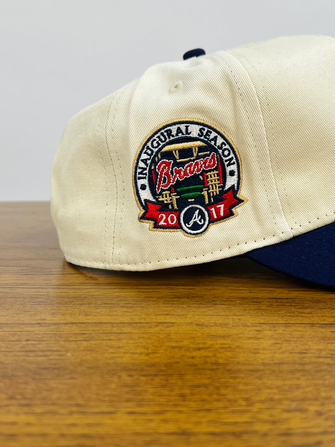 Atlanta Braves MLB Snapback in beige/blue