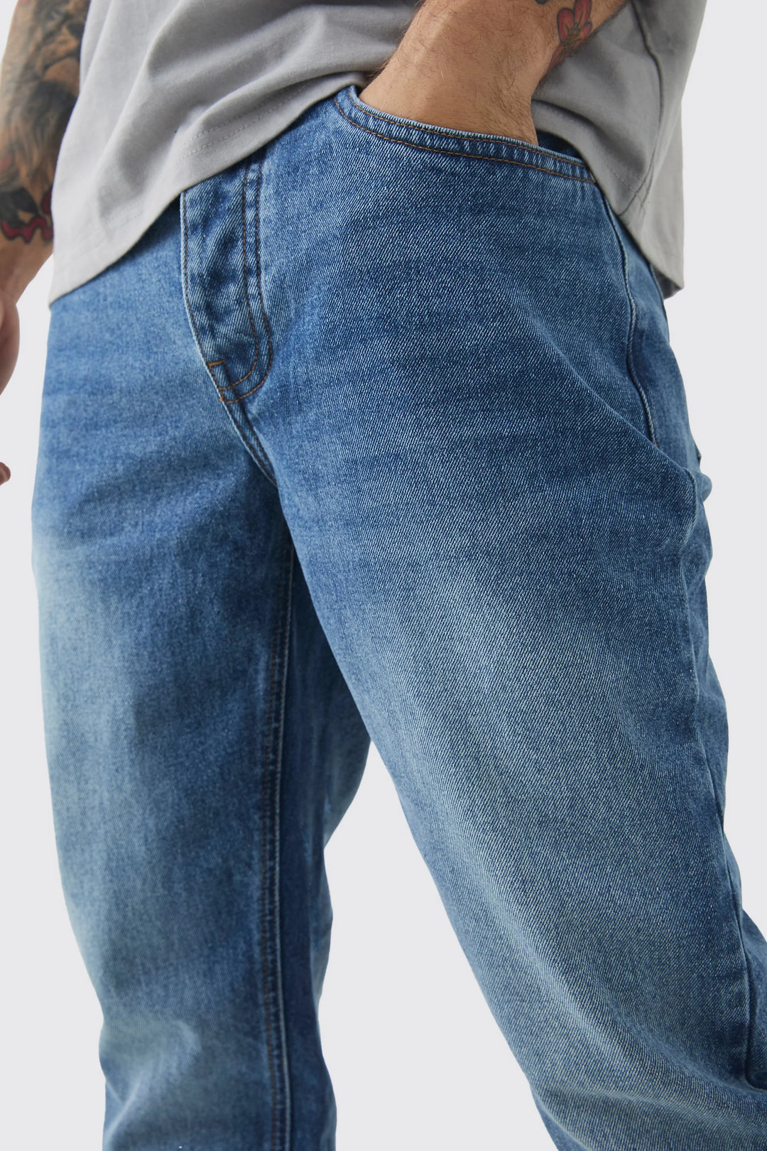 Boohooman Straight Rigid Jean in Mid blue