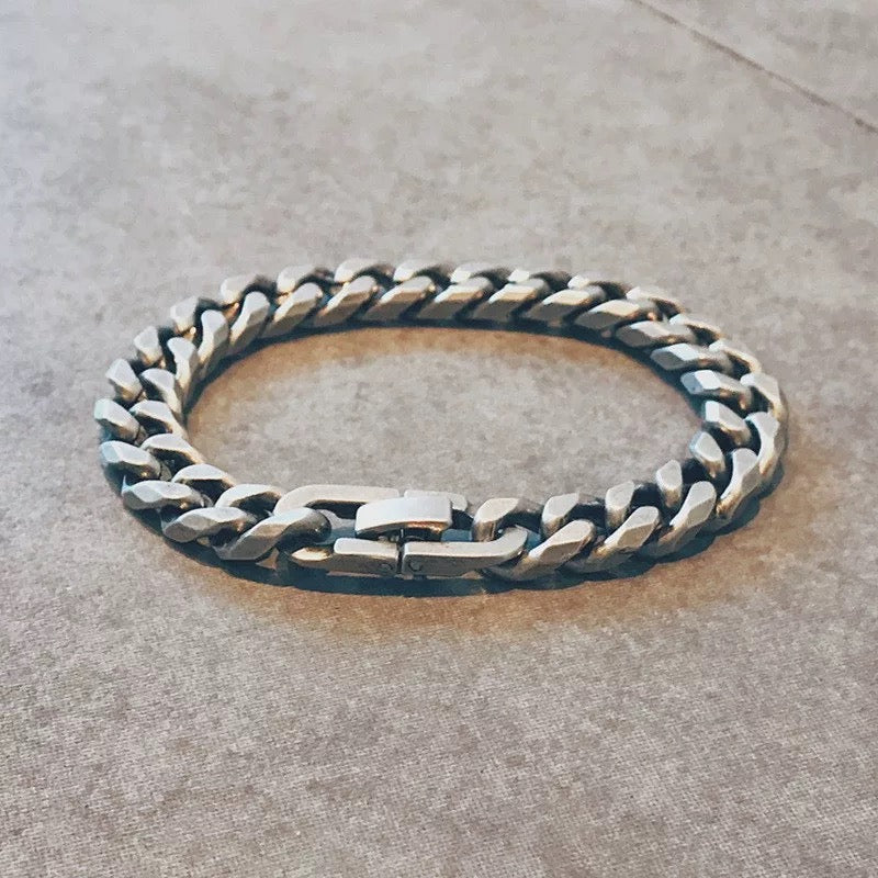 Chain link bracelets