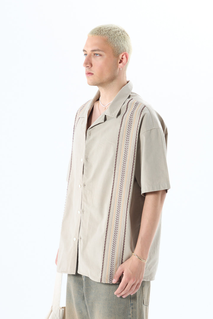 VAMOS EMBROIDERY DETAILED POCKETLESS SHORT SLEEVE OVERSIZE LINEN SHIRT KHAKI