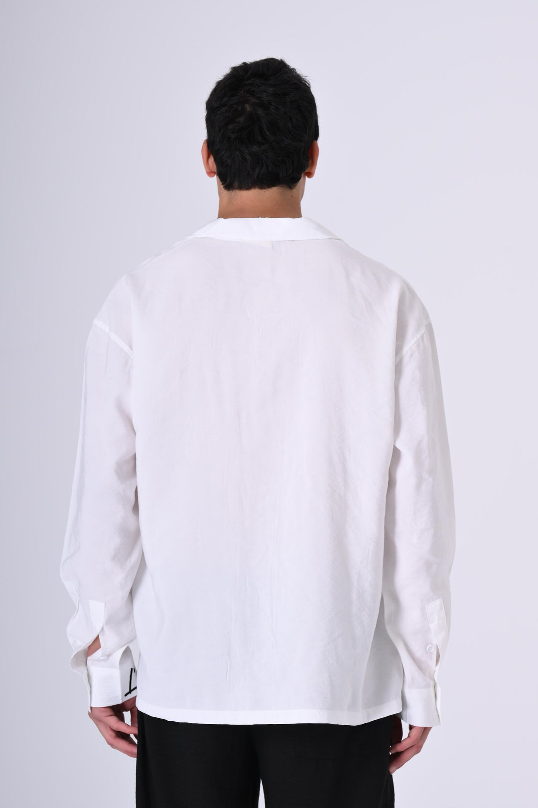 2512 Floral Embroidered Shirt in White