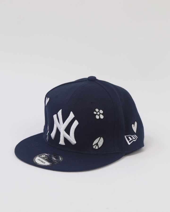 New York Embroidered Snapback in Navy