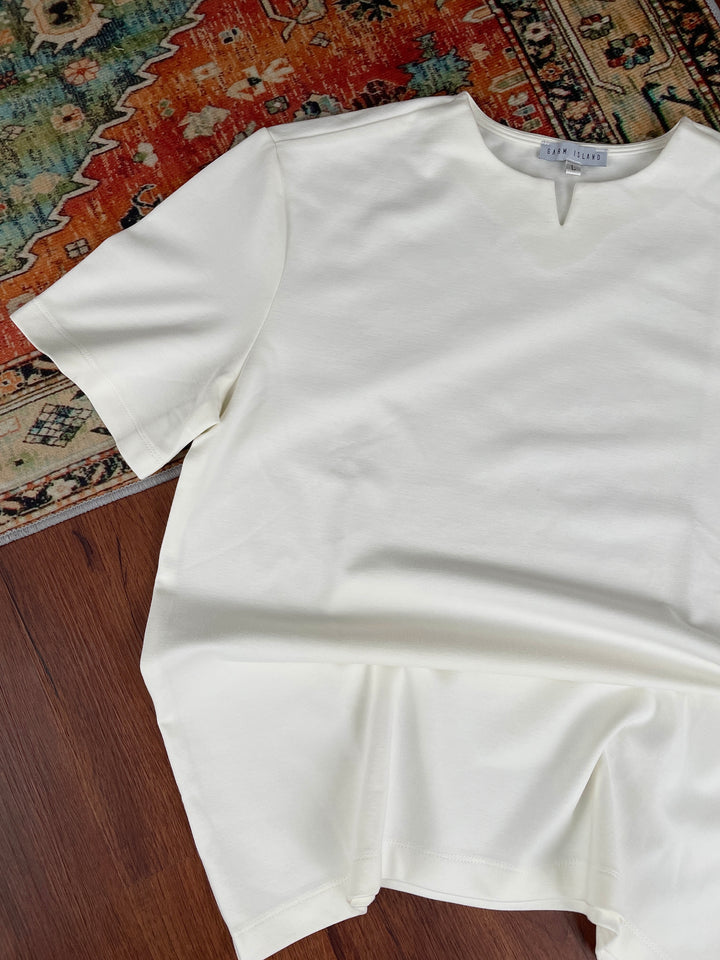 Garm Island NEW Notch neck t-shirt in white