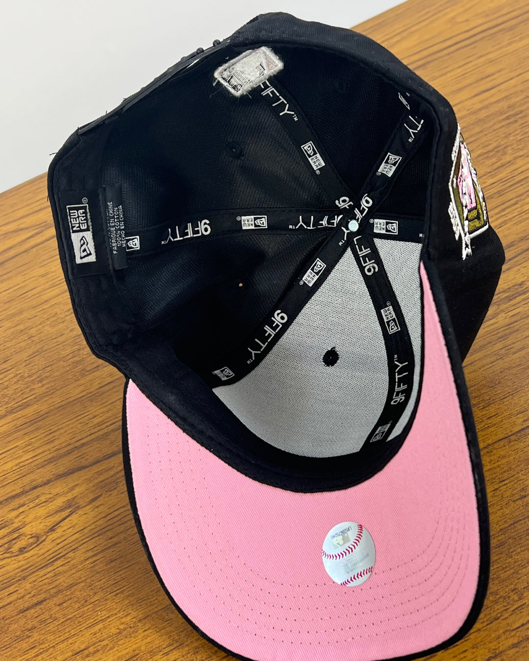 Los Angeles Dodgers New Era Snapback in black/pink