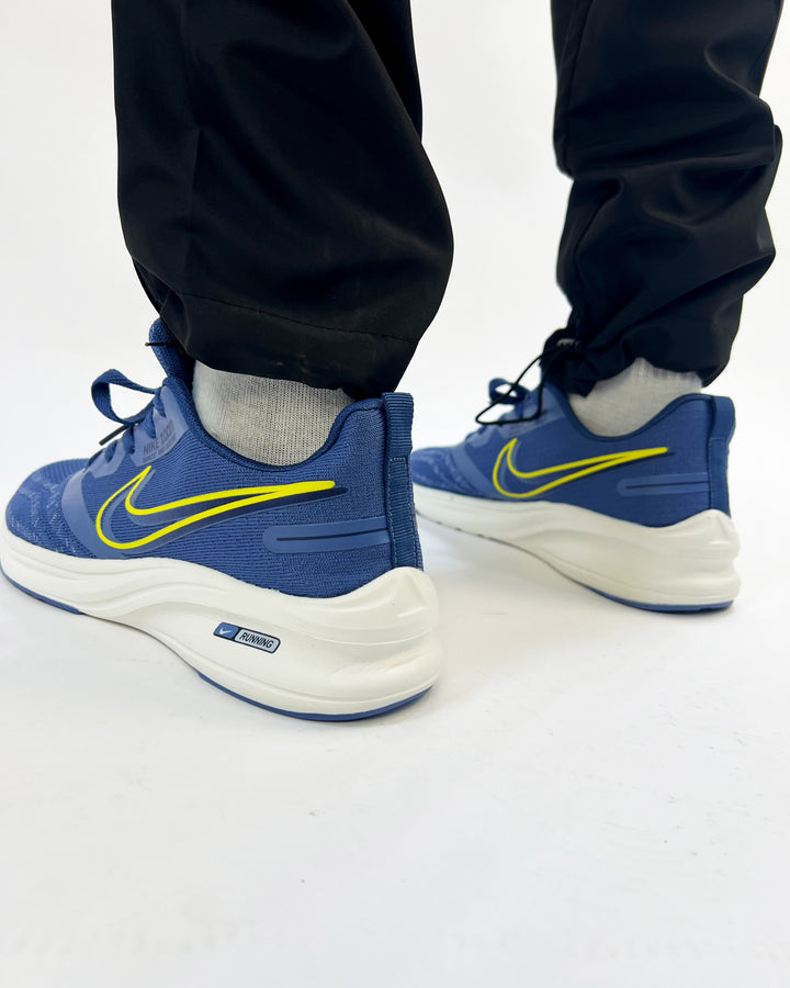 Nike zoom trainers in blue and yellow