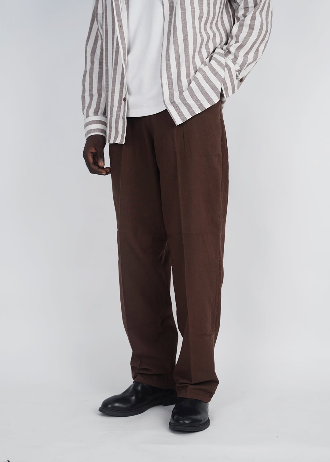 Snazzy linen blend pants in brown