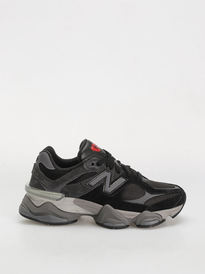 New Balance 9060 Trainers in castlerock black