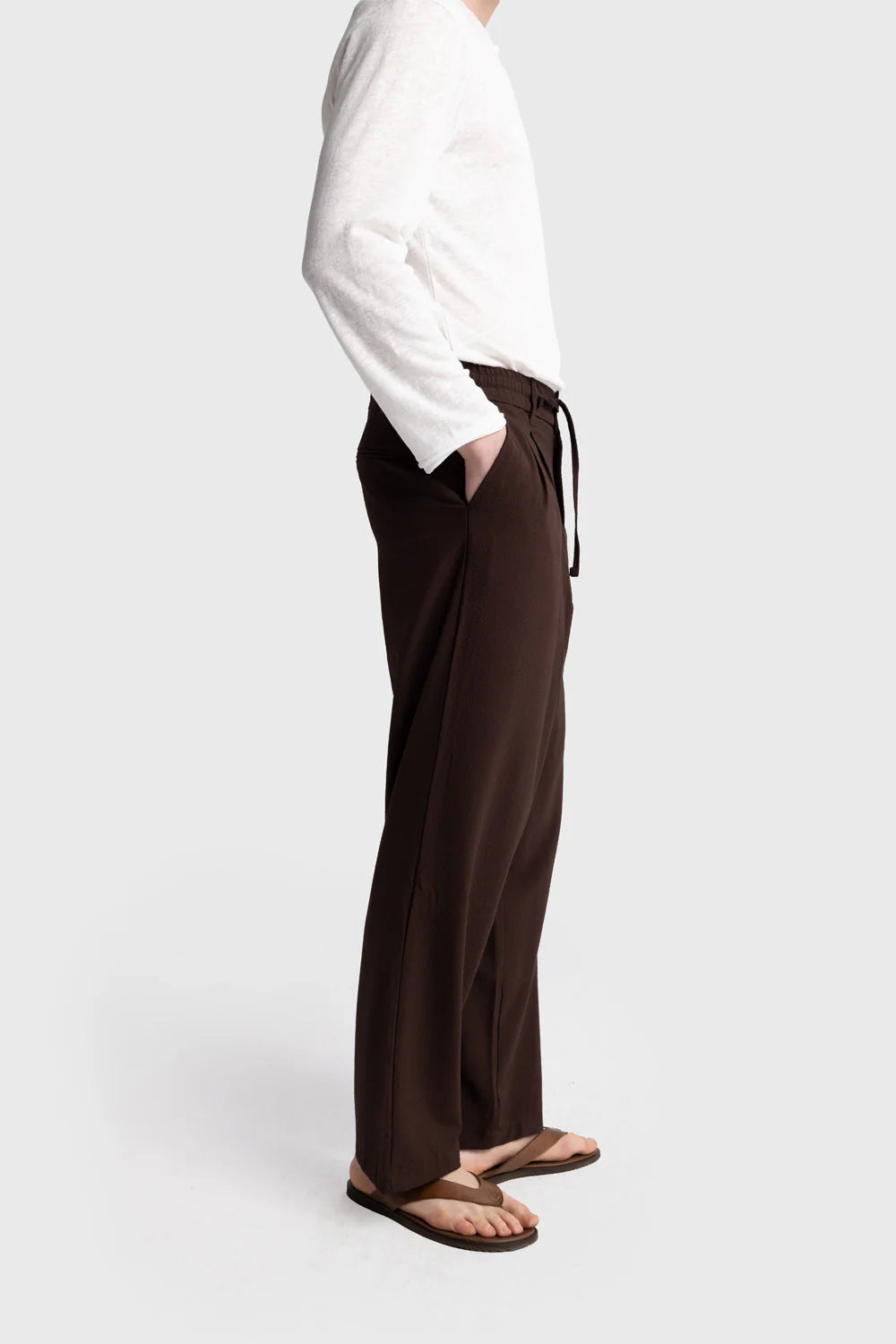 Giesto Gofre roped trousers in brown