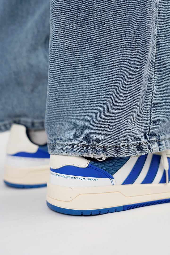 Adidas New Entrap Forum Trainers in Off White and Blue