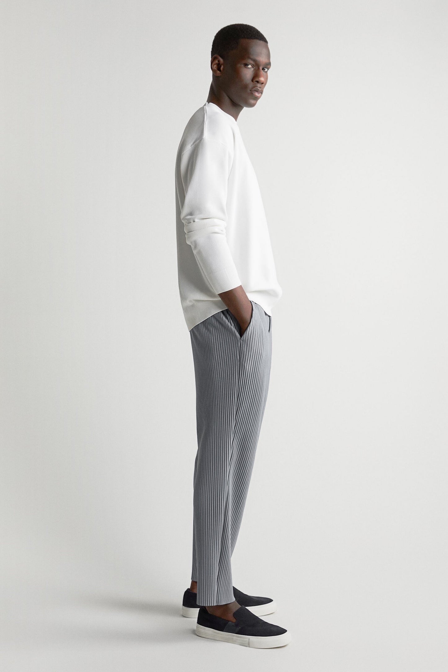 ZARA PLEATED PANTS IN DUSTY BLUE Garmisland