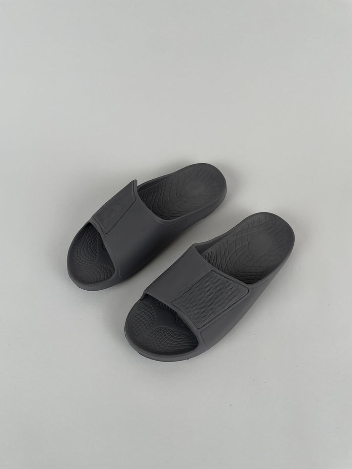 Garm Island Orthopedic Strap Slides in grey