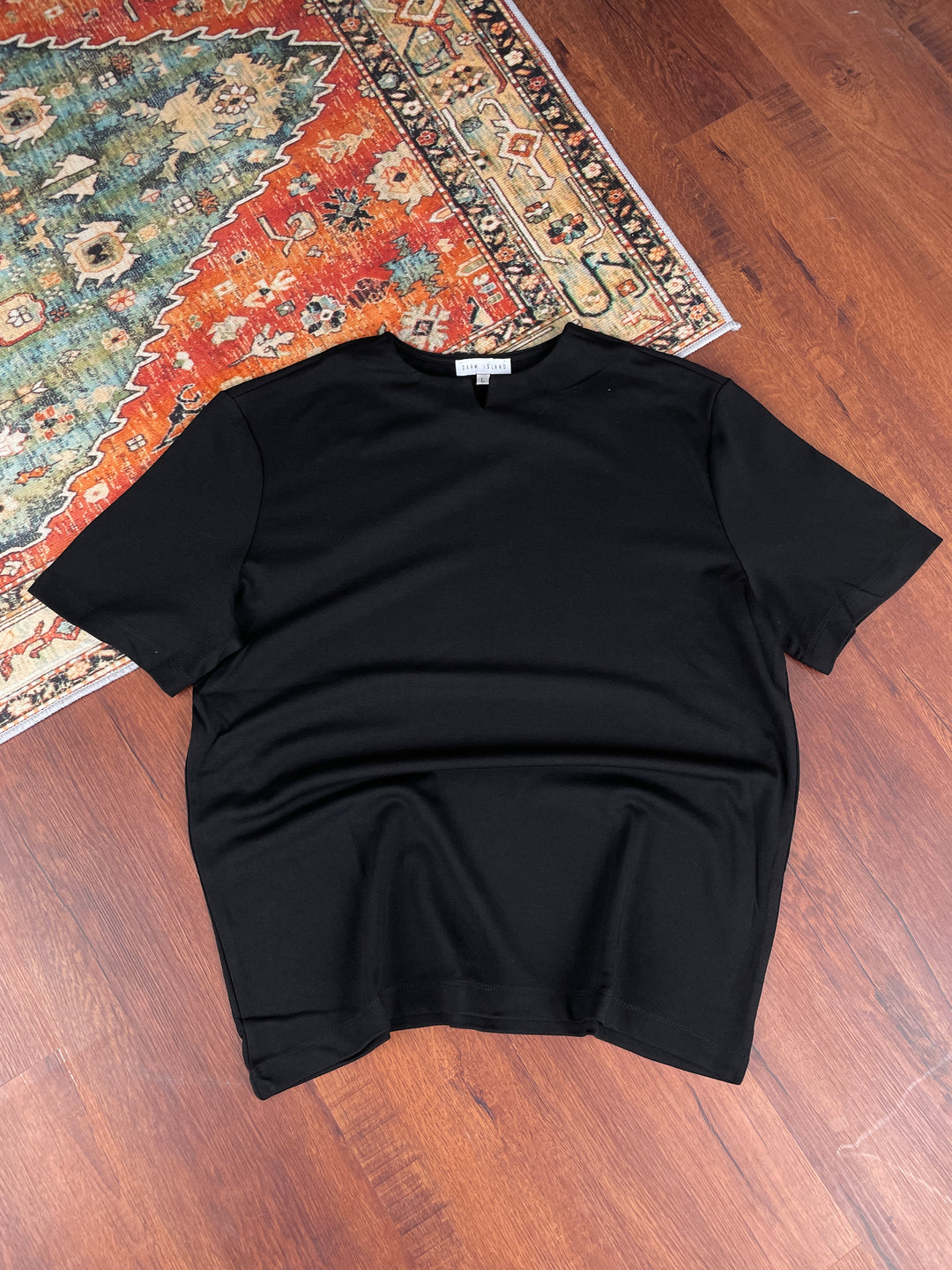 Garm Island NEW Notch neck t-shirt in black