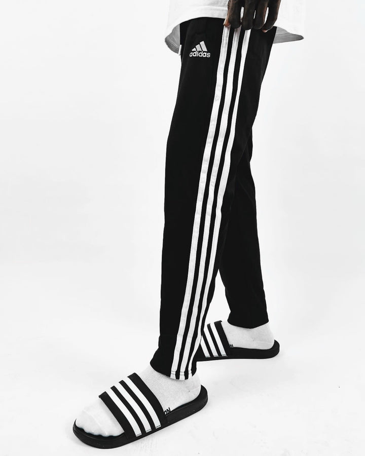 Adidas Adicolor Classic Trackpants in black