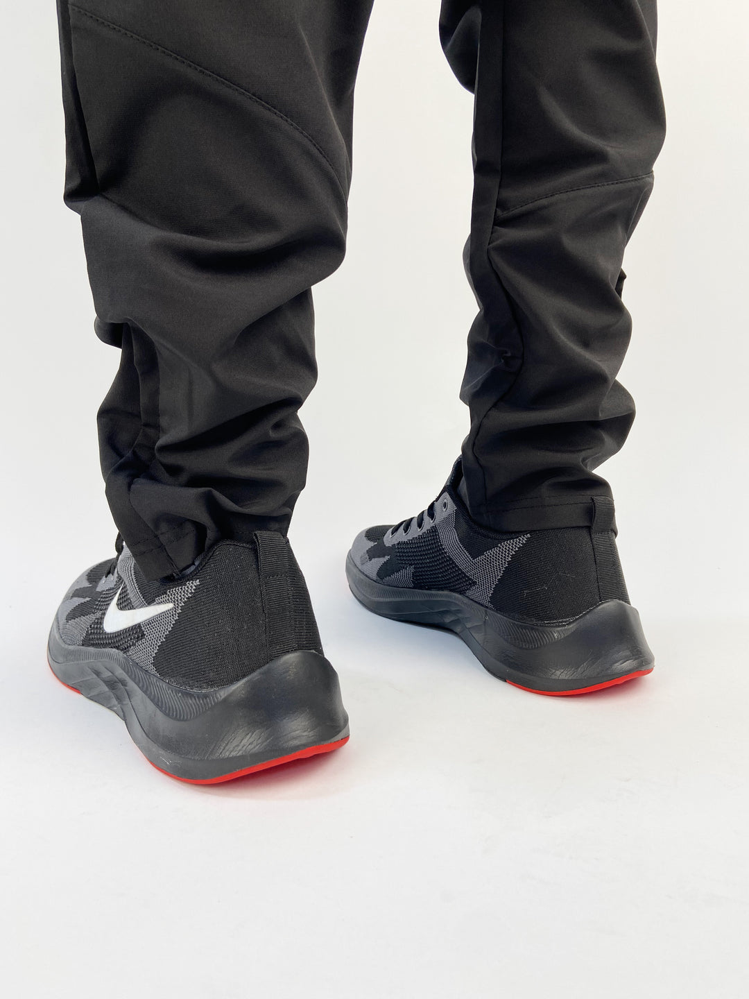 Nike air max knit trainers in black&grey