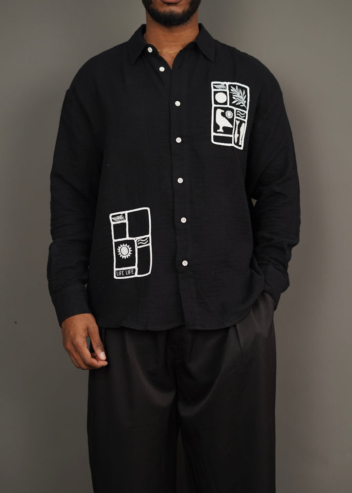 2512 Embroidered Patch Longsleeve Shirt in black