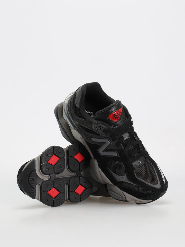 New Balance 9060 Trainers in castlerock black