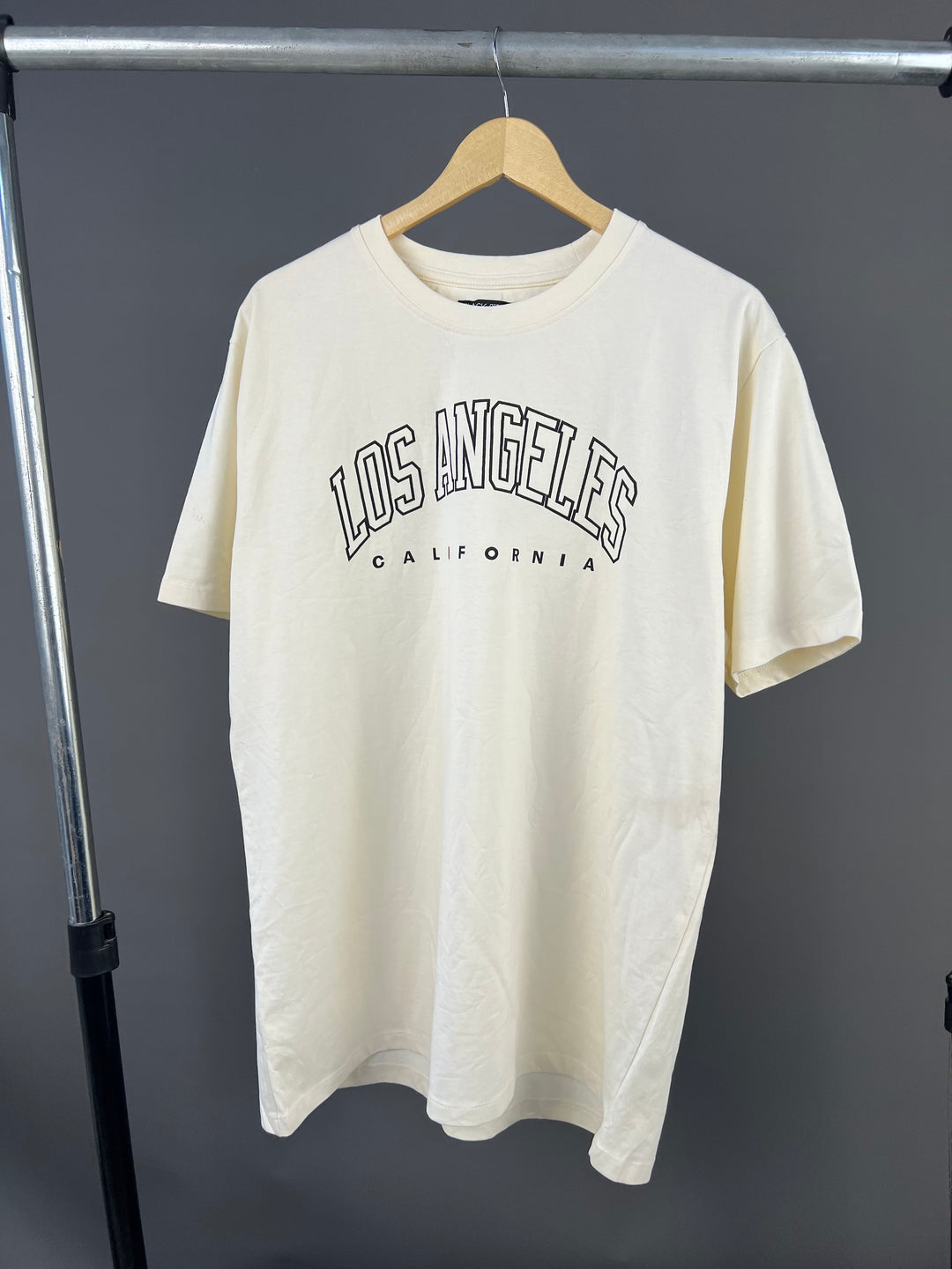 Black Rebel Los Angeles T-shirt in off white