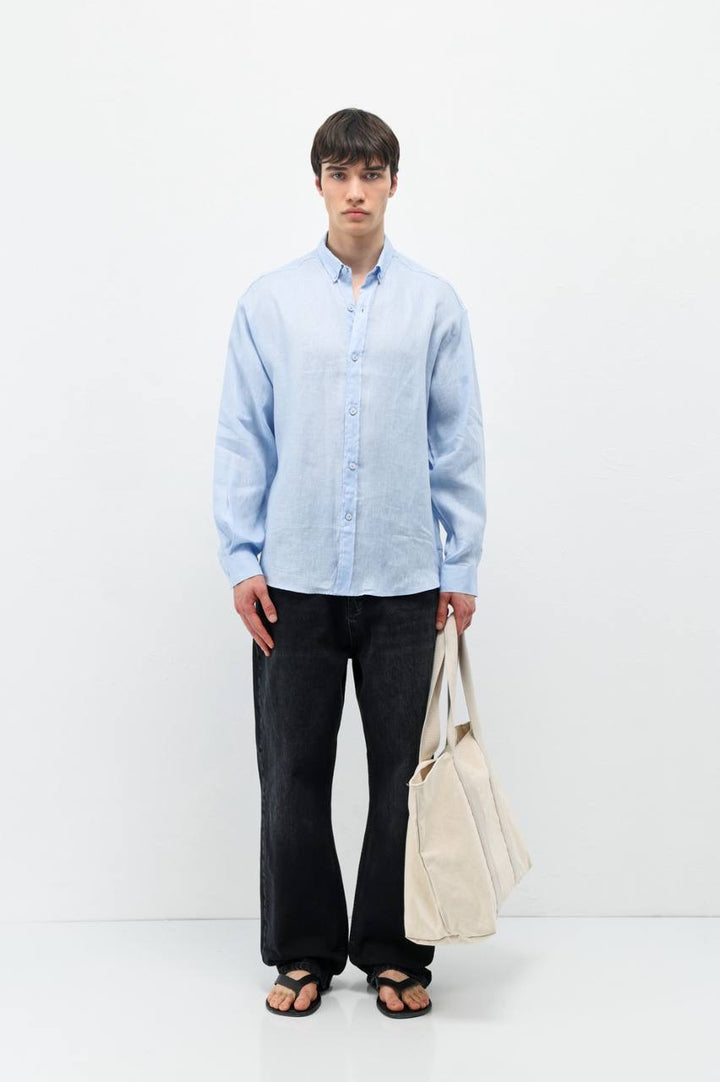 Vamos 100% Linen Oxford Shirt in light blue