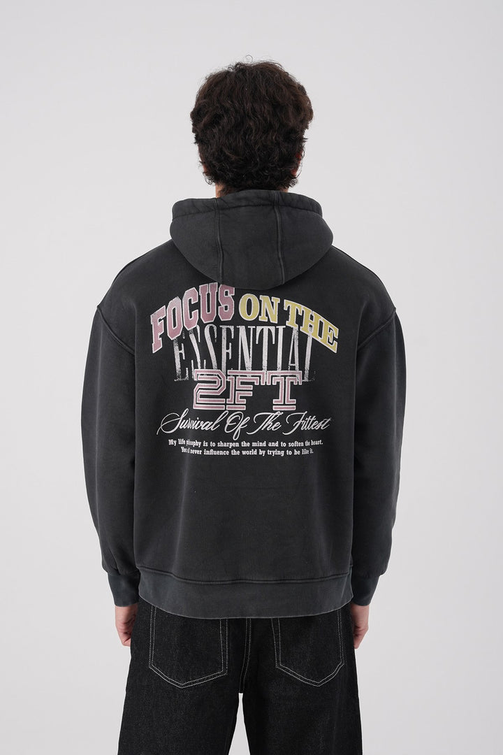 2512 Focus Fit Graphic Hoodie in Wash