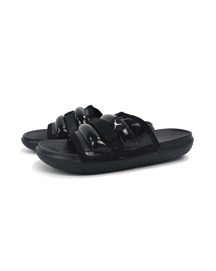 Jordan Super Play Slides in all black