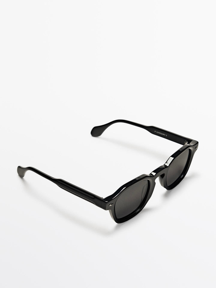 Geometric Vintage Solid Sun glasses in Black