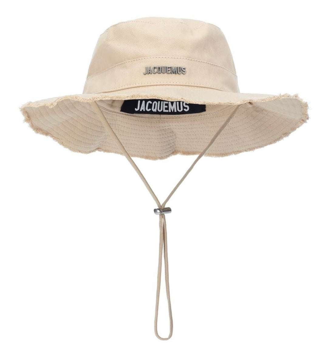 Jacquemus bucket hat in beige