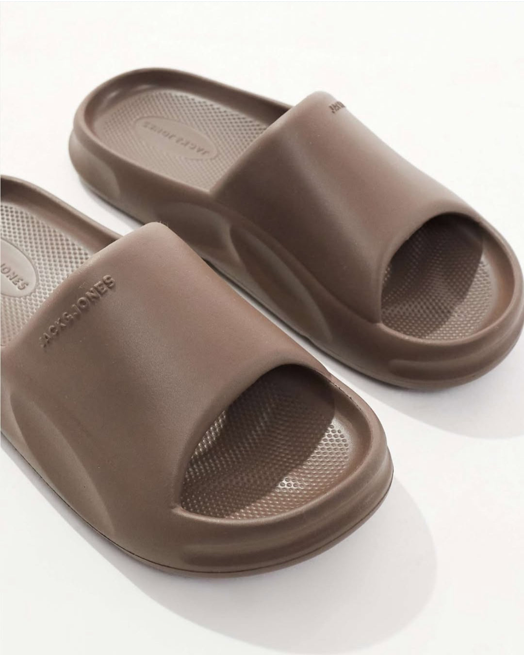 Jack & Jones Moulded Slides in Brown