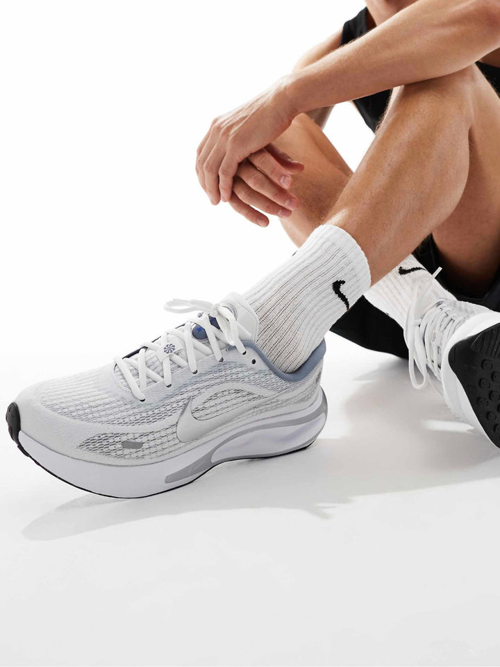 Nike Running Journey Trainers in White and Silver