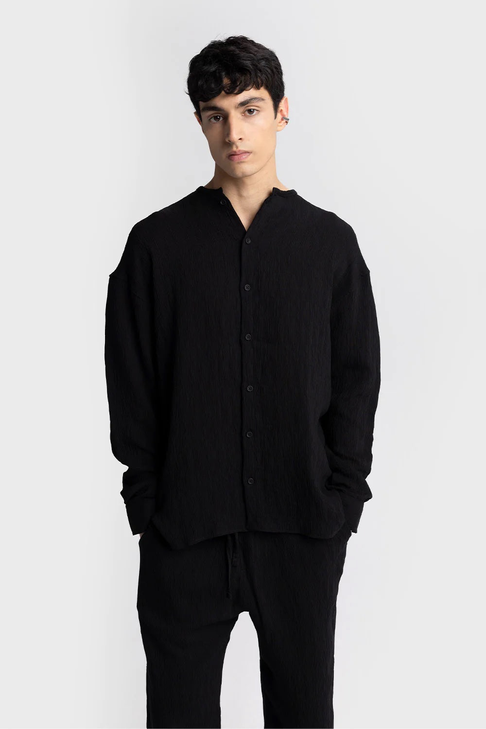 Giesto creased long sleeve shirt in black