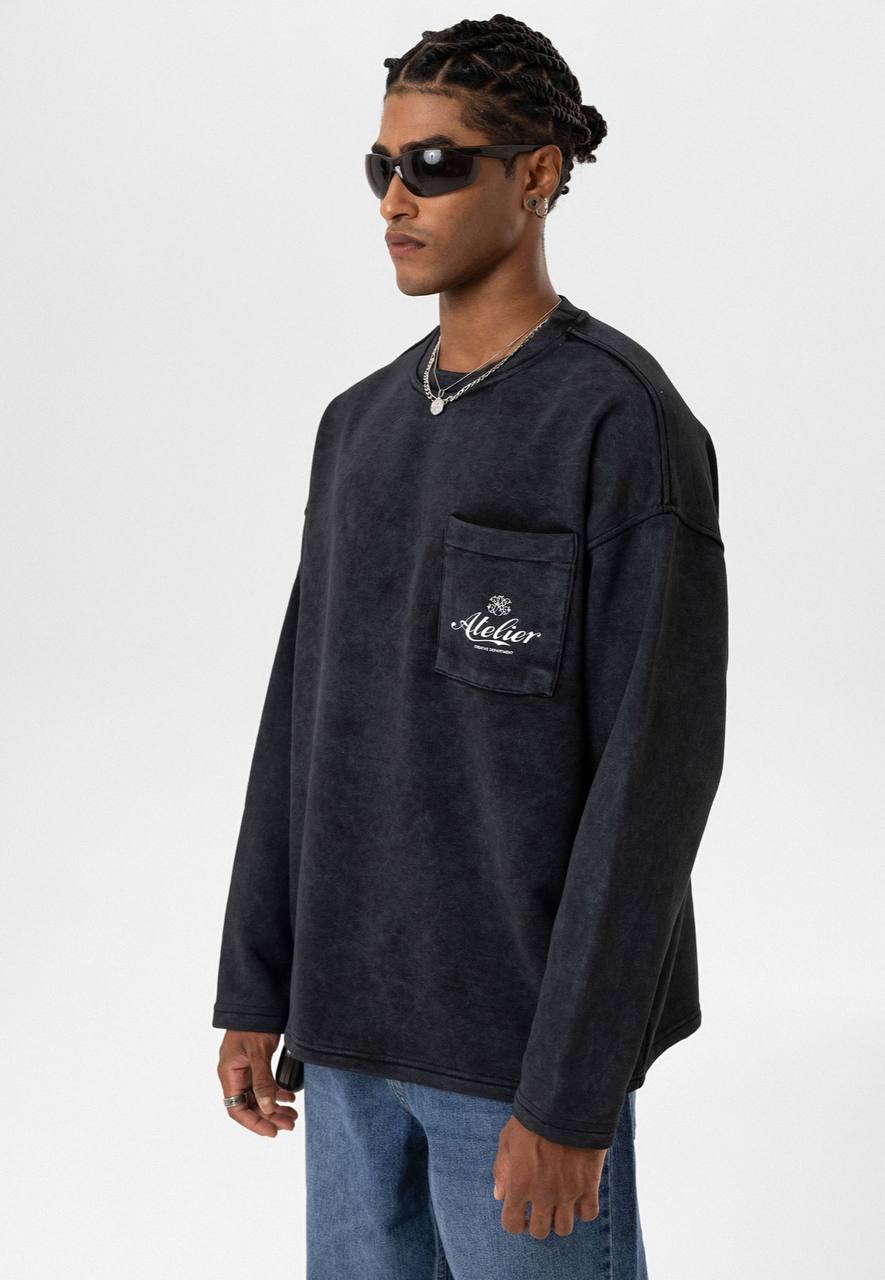 VAMOS ATELIER SWEATSHIRT IN WASHED BLACK