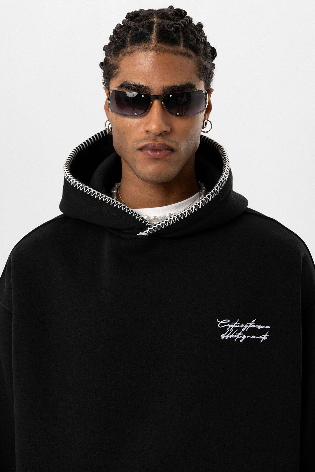 VAMOS CONTRAST STITCH HOODIE IN BLACK