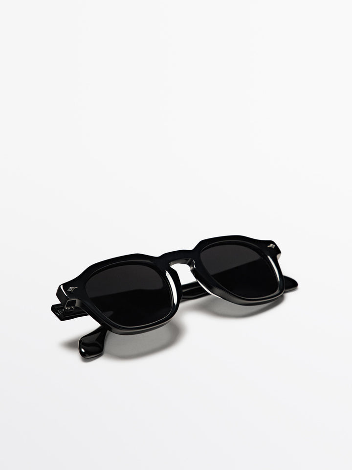 Geometric Vintage Solid Sun glasses in Black