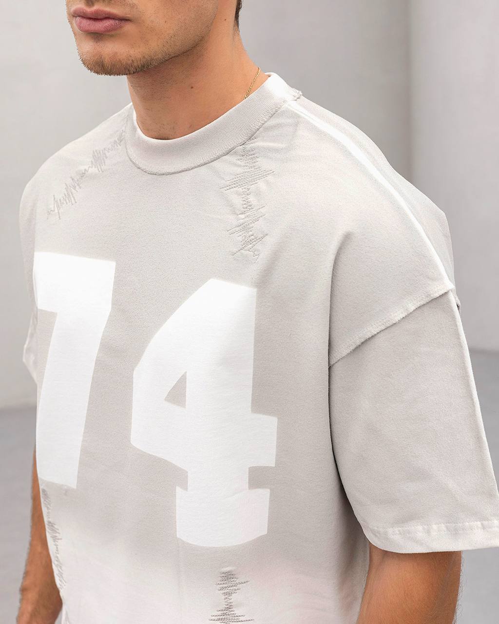 2morrow Graphic Stitch T-shirt in Beige