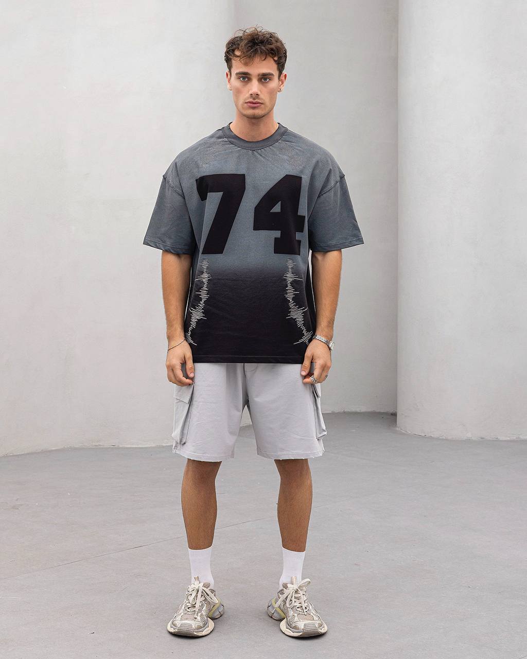 2morrow Graphic Stitch T-shirt in Black