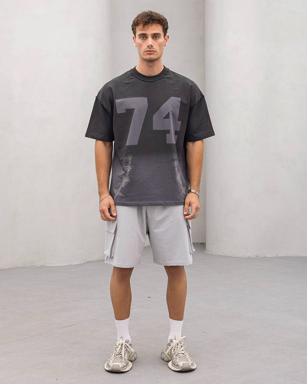 2morrow Graphic Stitch T-shirt in Grey