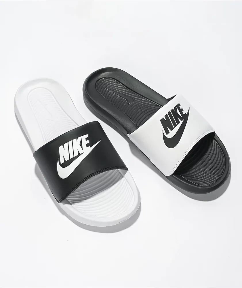 Nike Victori One Mismatch Slides