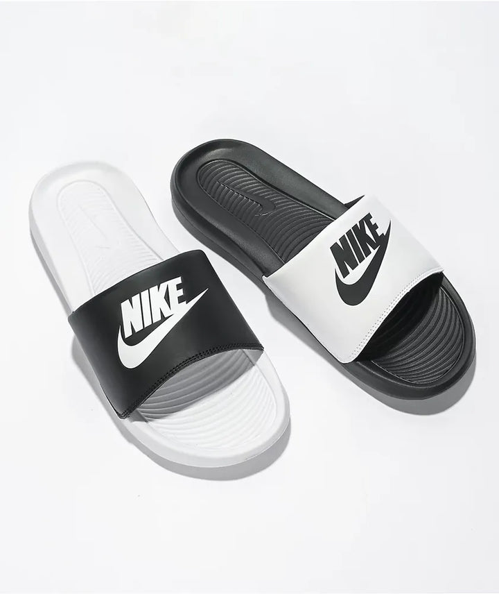 Nike Victori One Mismatch Slides
