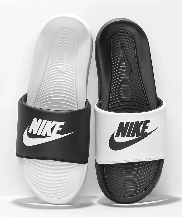 Nike Victori One Mismatch Slides