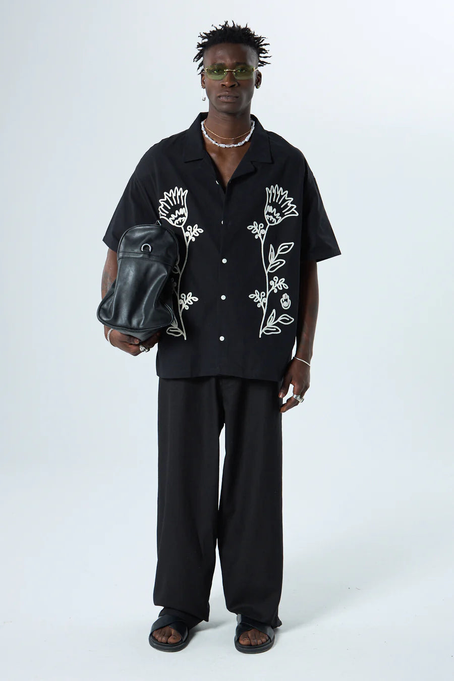 GARM ISLAND FLORAL EMBROIDERED SHIRT IN BLACK