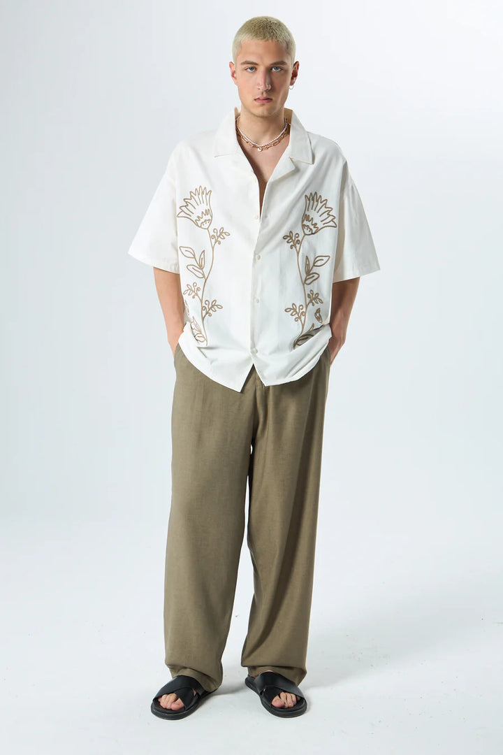 GARM ISLAND FLORAL EMBROIDERED LINEN SHIRT IN WHITE