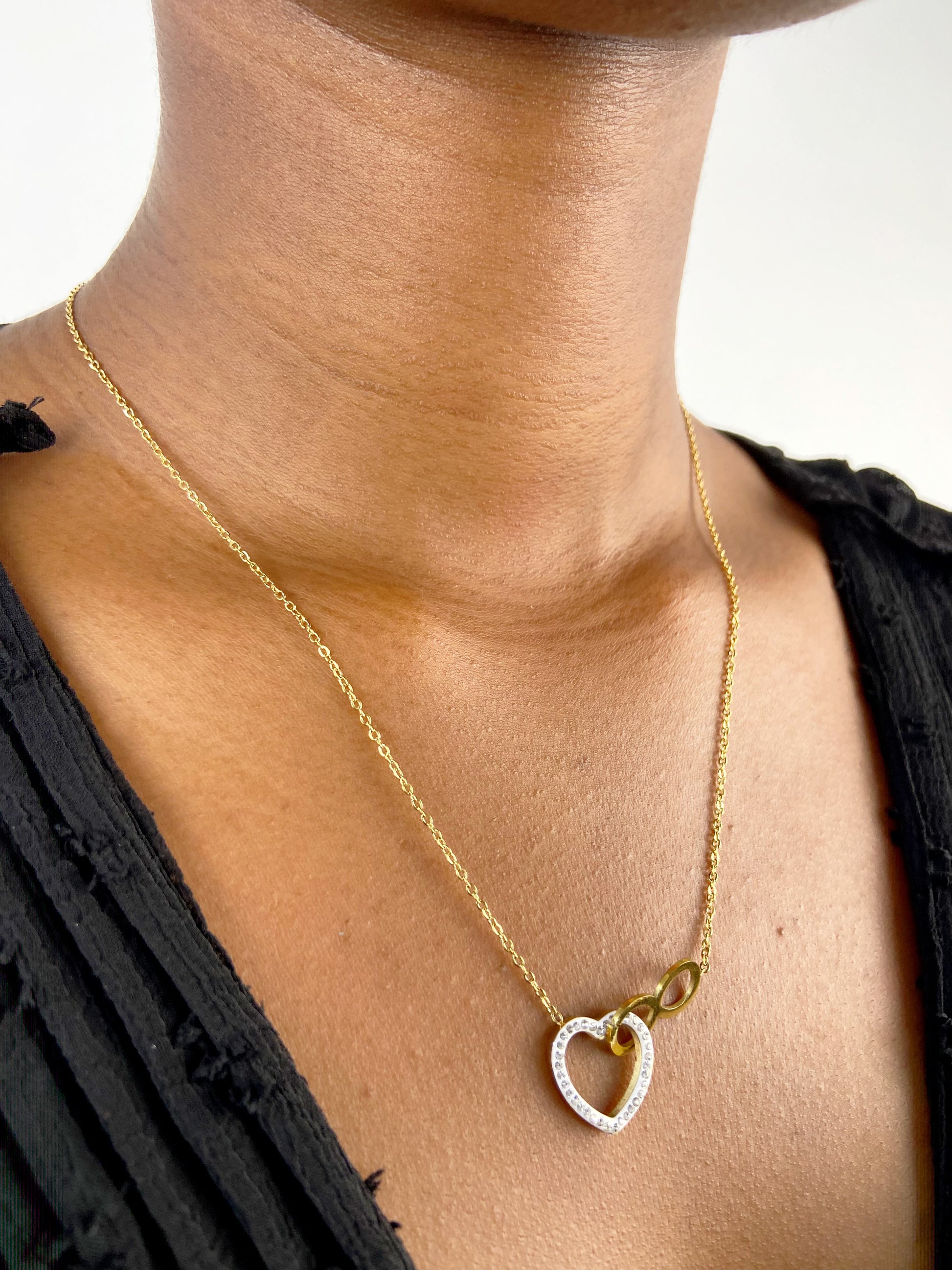 Linked sales heart necklace