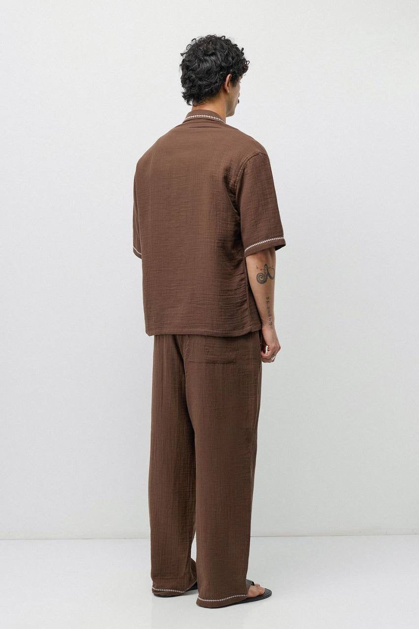 Vamos Embroidery Detail Set in Brown