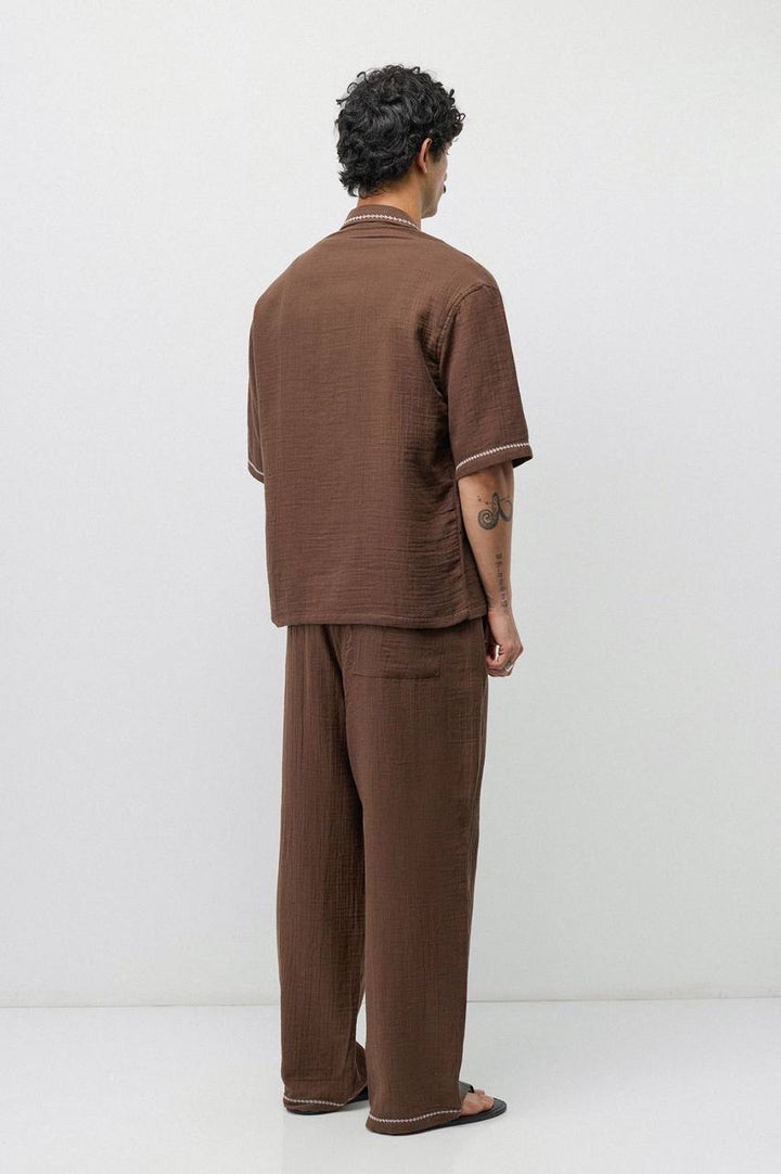 Vamos Embroidery Detail Set in Brown