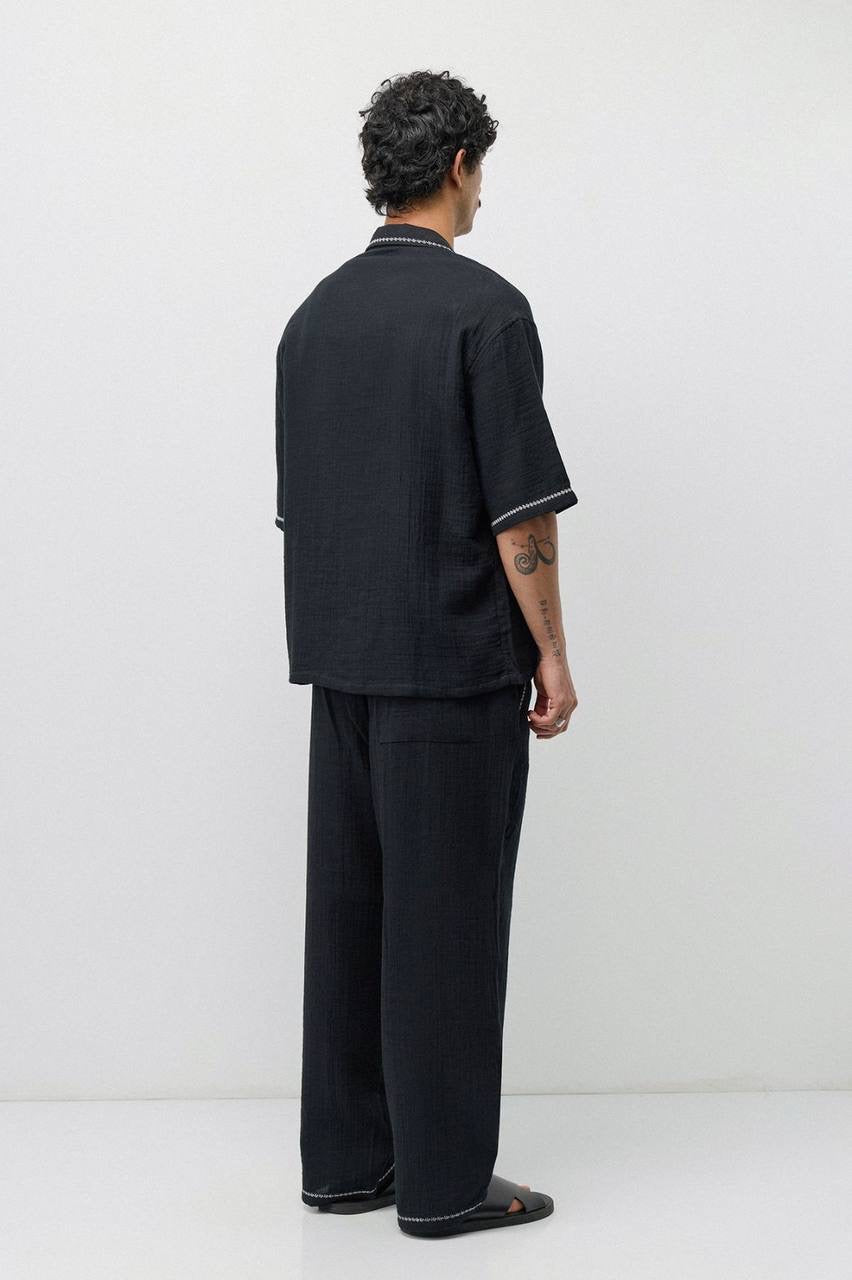 Vamos Embroidery Detail Set in Black