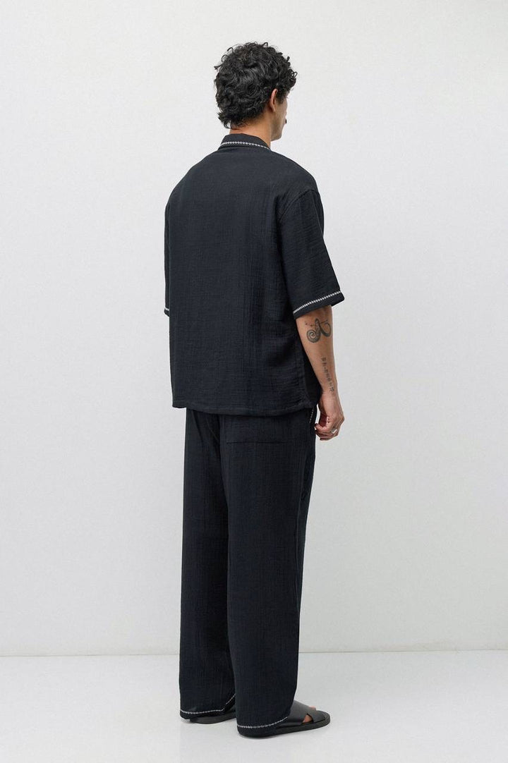 Vamos Embroidery Detail Set in Black