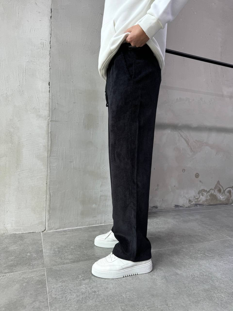 Difransel corduroy pants in black