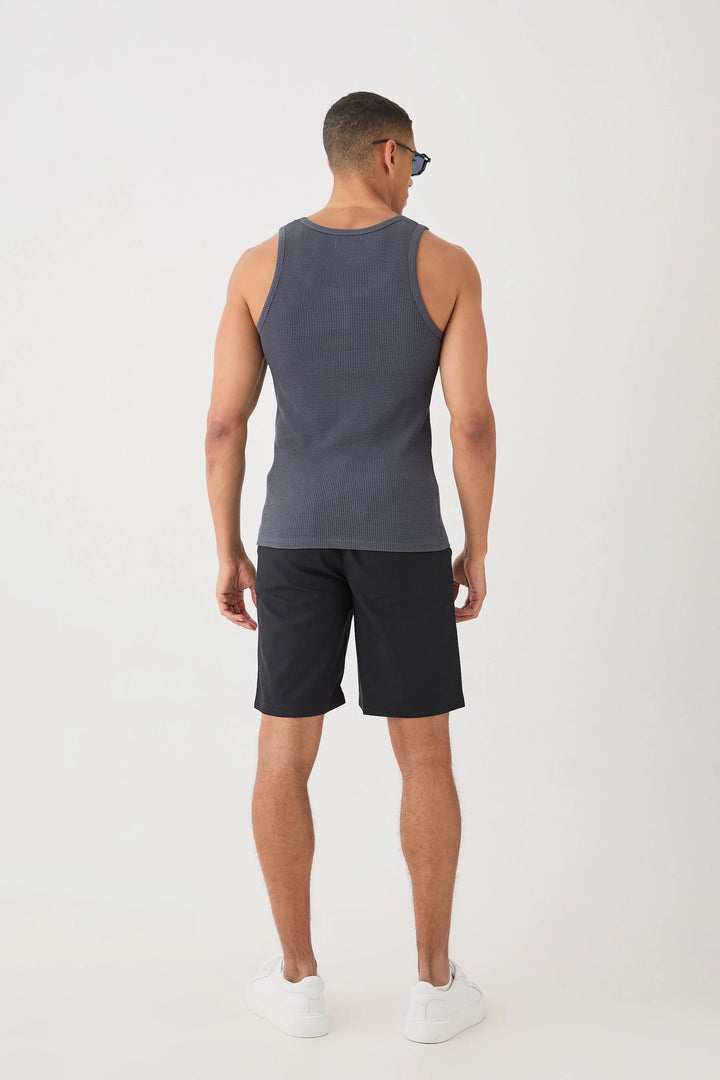 MAN SLIM WAFFLE RUBBER BADGE VEST CHARCOAL