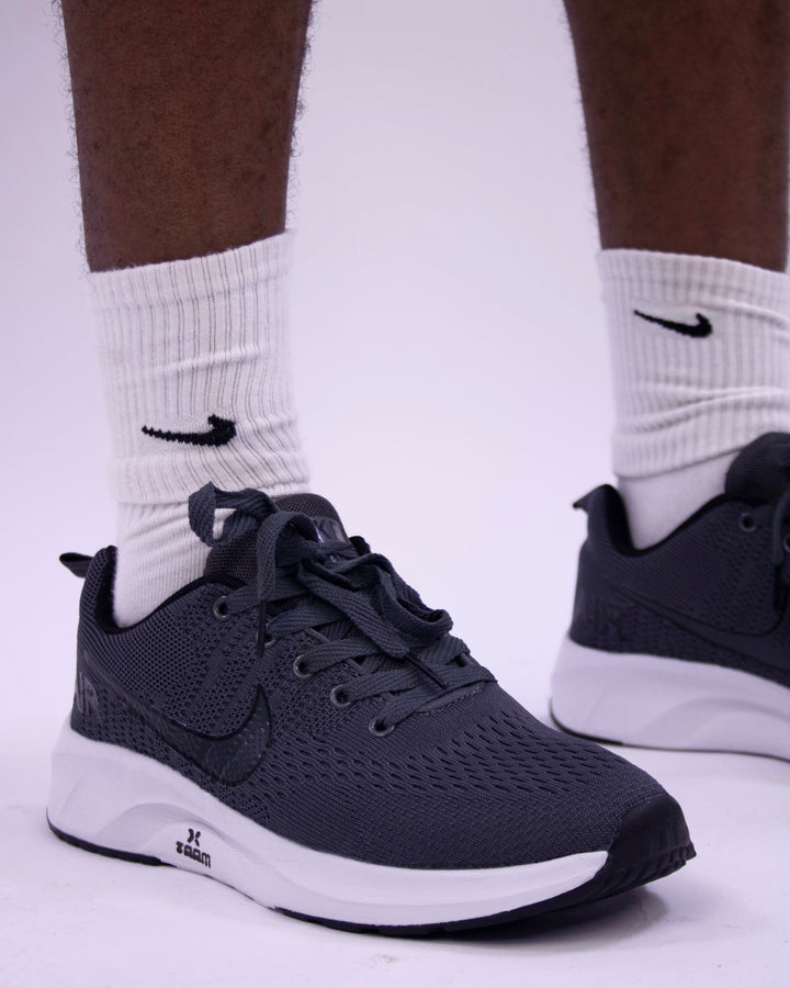 Nike air trainers in grey