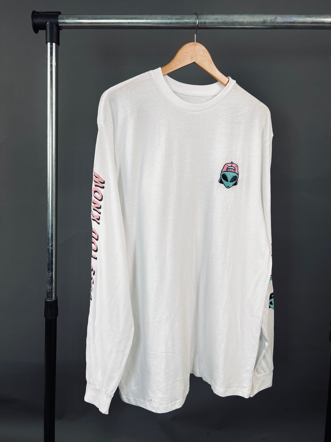 Eighty eight alien longsleeve t-shirt in white