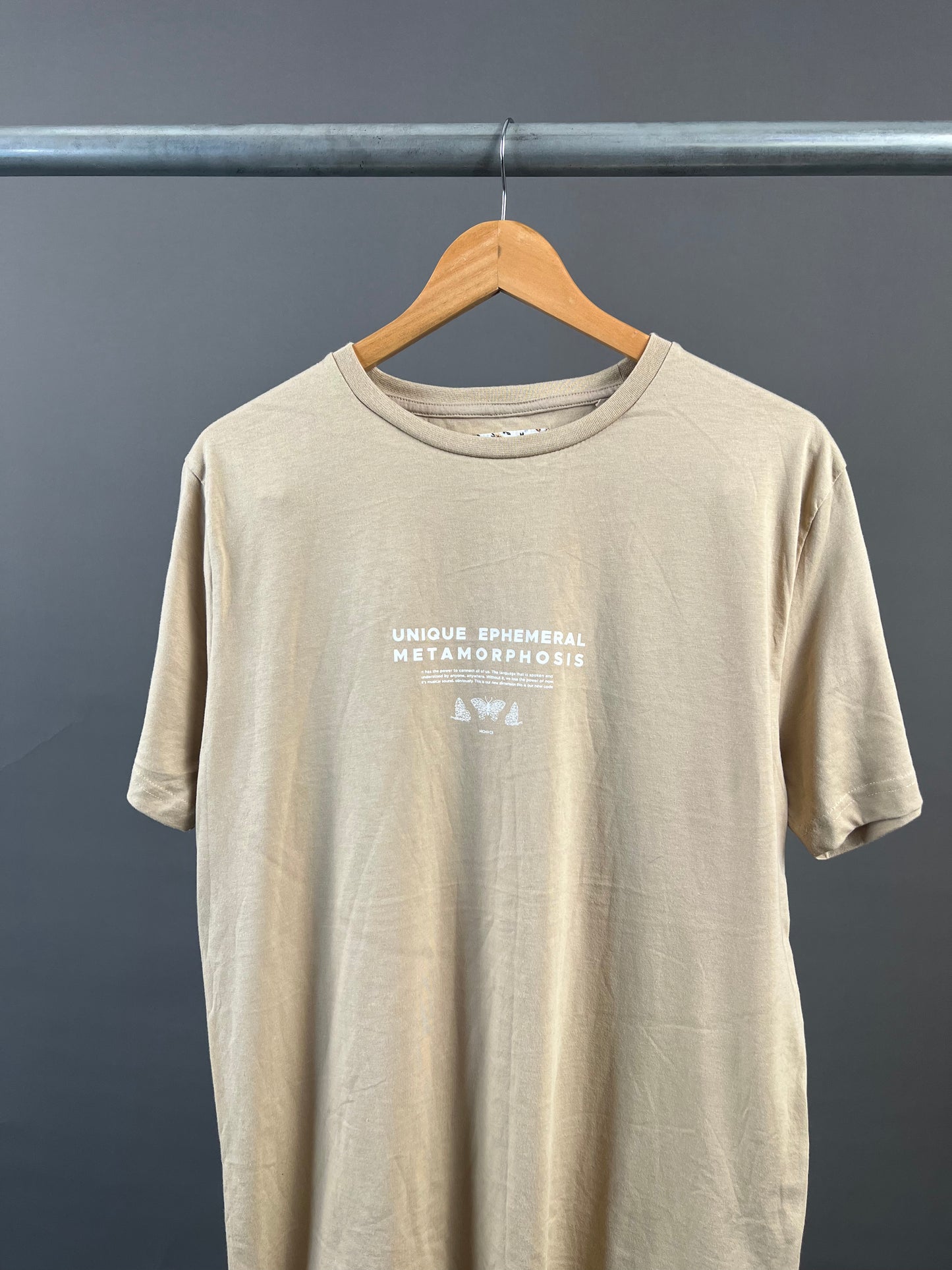 Denim&Flower metamorphosis Backprint T-shirt in beige – Garmisland